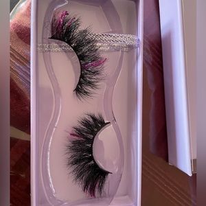 *RARE* A Deluxe Cosmetics “Violet” Lash